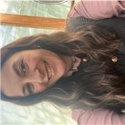 Profesora titulada en filología inglesa, con 5 años de experiencia impartiendo clases en todos los niveles. Flexible y empática